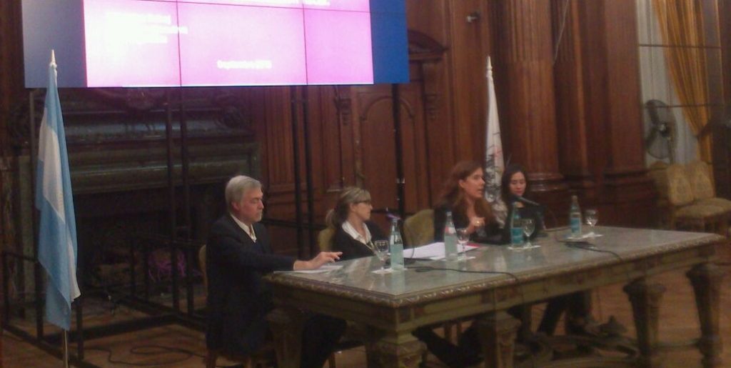 FIC Argentina participó en una jornada para promover un incremento de impuestos al tabaco en la Legislatura Porteña